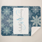 Tirrinia Snowflake Muster mit Monogramm und Name Sherpadecke (Vorderseite (Horizontal))