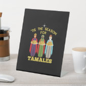 Tis Season For Tamales Funny Mexican Christmas Sockelschild (In SItu)