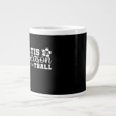 Tis The Season Football Jumbo-Tasse (Vorderseite Rechts)