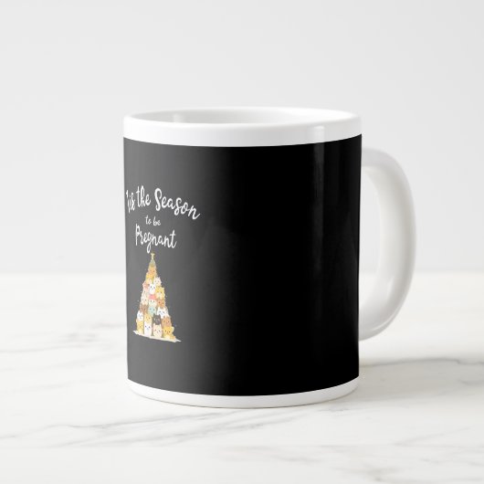 Tis The Season To Pregnant Cute Christmas Tree Men Jumbo-Tasse (Vorderseite Rechts)