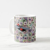 Tische mit Pong, Tasse mit Kaffee (Vorderseite Links)