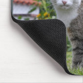 Tischkatze im Garten Mousepad (Ecke)