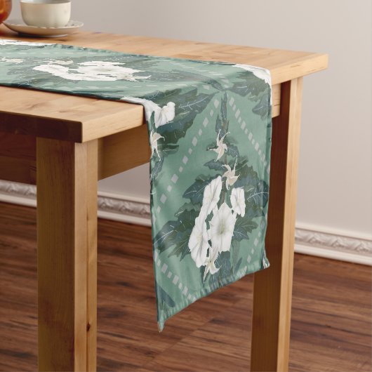 Tischläufer aus Weiß und Grün (Beispiel)
