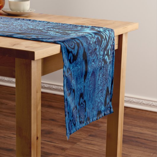 Tischläufer Blue Infinity — Table Escape (Beispiel)