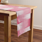 Tischläufer mit rotem und weißem Muster (Beispiel)