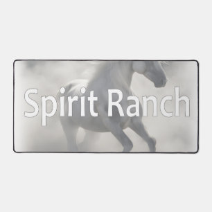Tischmatte mit Cover Art von Spirit Ranch Spirit H Schreibtischunterlage