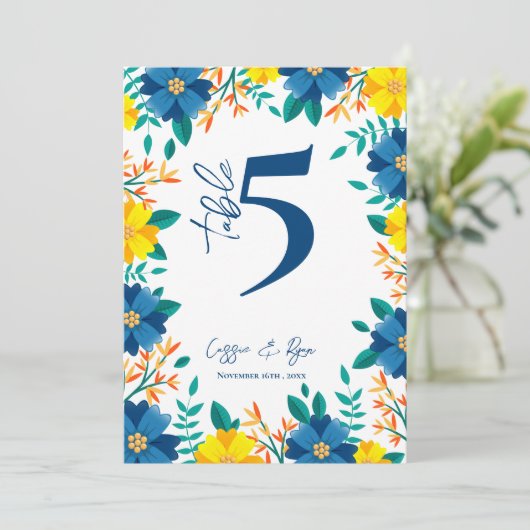 Tischnummer der Hochzeitsfeier in Gelb und Blau (Stehend Vorderseite)