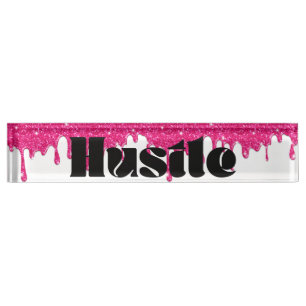 Tischschild mit rosa Glitter-Tropfen und dem Namen