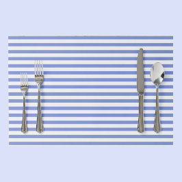 Tischset aus blauem und weißgestrichenem Papier