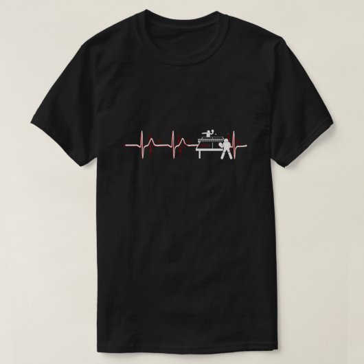 Tischtennis in meinem Herzschlag T-Shirt (Design vorne)