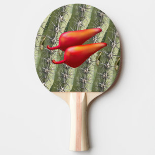 Tischtennispaddel mit rotem Chili-Paprikaschoten Tischtennis Schläger