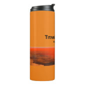Titan-Oberfläche (weiß mit Gold-Trim) Thermosbecher (Nach links gedreht)