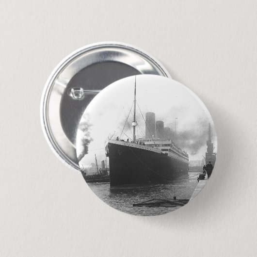 Titanic an den Docks von Southampton Button (Vorne & Hinten)