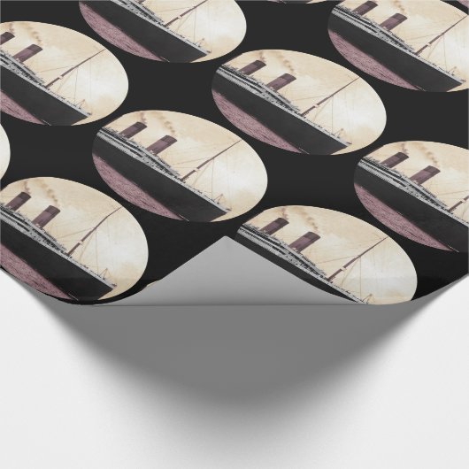 Titanic auf See Geschenkpapier (Ecke)