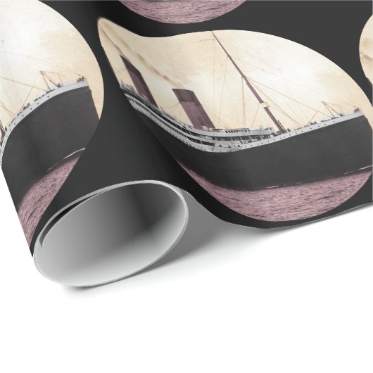 Titanic auf See Geschenkpapier (Rolleneckpunkt)