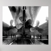 Titanic in Drydock Circa 1912 Poster (Vorne)