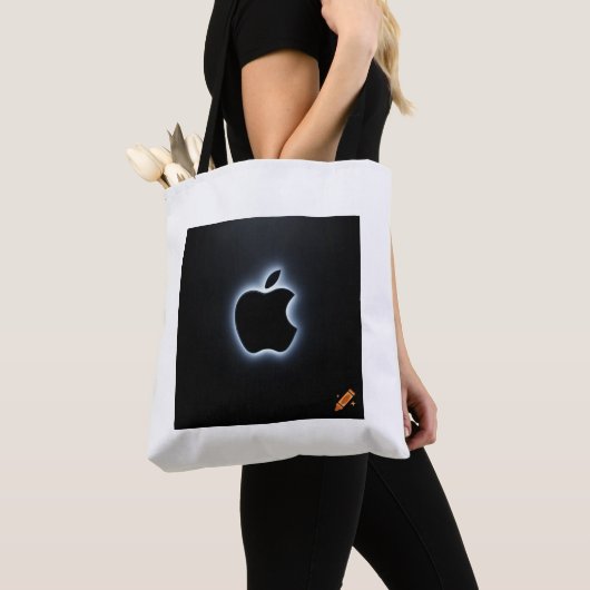 Titel: "Illuminierte Eleganz: Glühender schwarzer Tasche (Von Nahem)