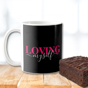 Titel: Mich selbst liebend, Pinke Schrift-Typograf Kaffeetasse