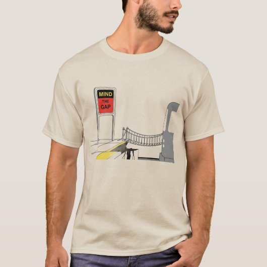 Titel: Mind the Gap - Surreal London Train Art T-Shirt (Vorderseite)