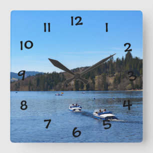 Titisee im Schwarzwald Quadratische Wanduhr