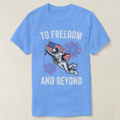 To Freedom And Beyond American Flag Astronaut 4th T-Shirt (Design vorne)