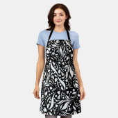 To Life Black Schürze von Adiela Akoo (Getragen)