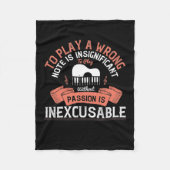 To Play A Wrong Note Is Insignificant Fleecedecke (Vorderseite)