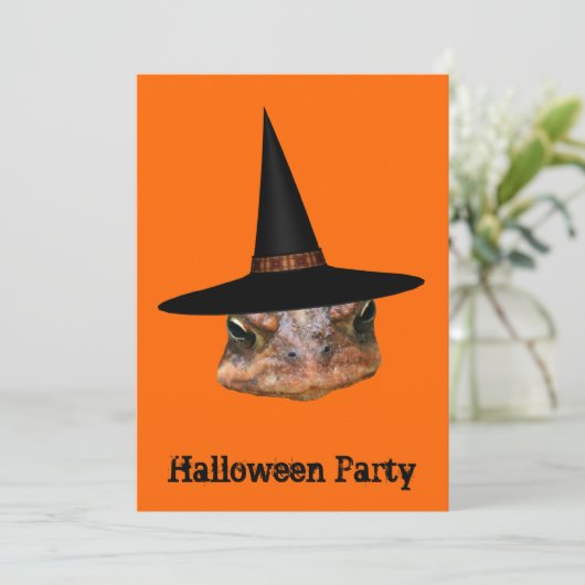Toad Face Witch Hat Halloween Einladung (Stehend Vorderseite)