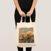 Toadstocker auf einem Baumstamm Tragetasche (Vorderseite (Produkt))