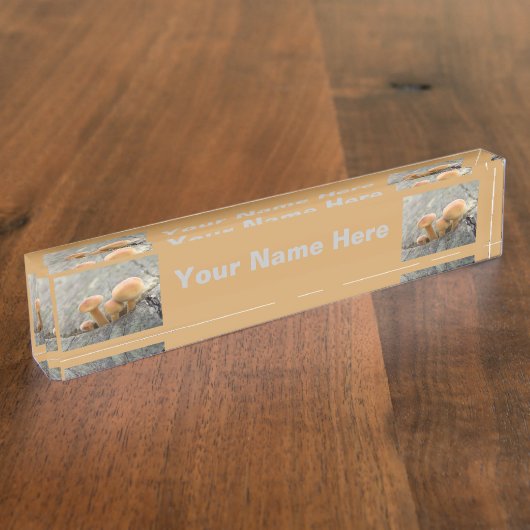 Toadstocker auf einem Tree Trunk Custom Namplate Namensplakette (Seite)