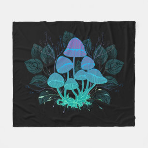 Toadstools in Bushes Fleecedecke