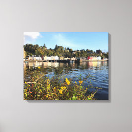 Tobermory, Insel Mull, Schottland mit Blume Leinwanddruck