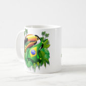 Toco Toucan mit brasilianischer Flagge Kaffeetasse (Vorderseite Links)