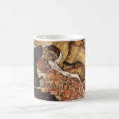 Tod und Maiden von Egon Schiele Kaffeetasse (Mittel)