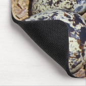 Tödliche Nest mit Eiern Mousepad (Ecke)