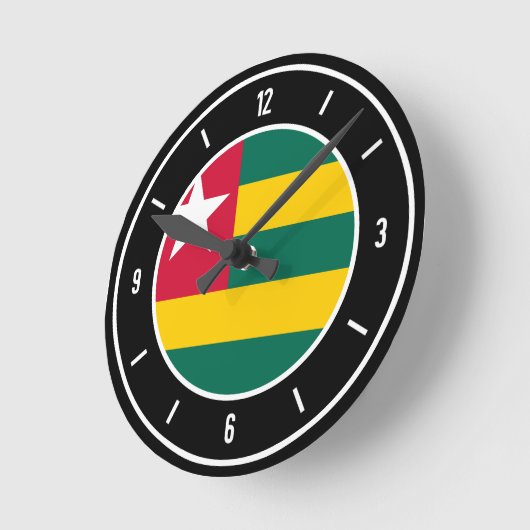Togo Flag Elegant Runde Wanduhr (Winkel)