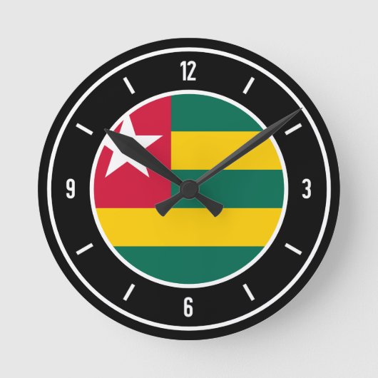 Togo Flag Elegant Runde Wanduhr (Vorderseite)