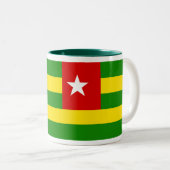 Togo-Flaggen-Tasse Zweifarbige Tasse (VorderseiteRechts)