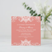 Toile Damask Swirl Paare Dusche Korallenrosa Einladung (Stehend Vorderseite)