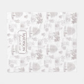 Toile de Jouy Baby Blanket mit Geburtsdatum Fleecedecke (Vorderseite (Horizontal))