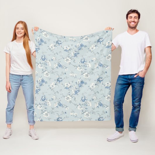 Toile De Jouy Pfingstrosen Fleecedecke (Beispiel)