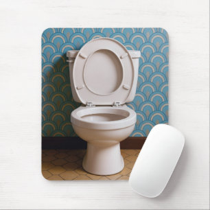 Toilette in einem Retro-Badezimmer Mousepad