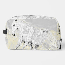 Toilettenbeutel: Hügelhütte