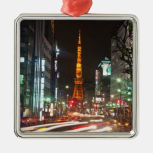 Tokio, Japan. Der Tokyo Tower ist ein Kommunikatio Silbernes Ornament