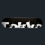 Tokyo - coole städtische Art in abgenutztem Skateboard<br><div class="desc">Tokyo</div>