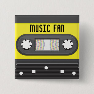 Tolle Kassette der Musik mit Regenbogenbandknopf Button