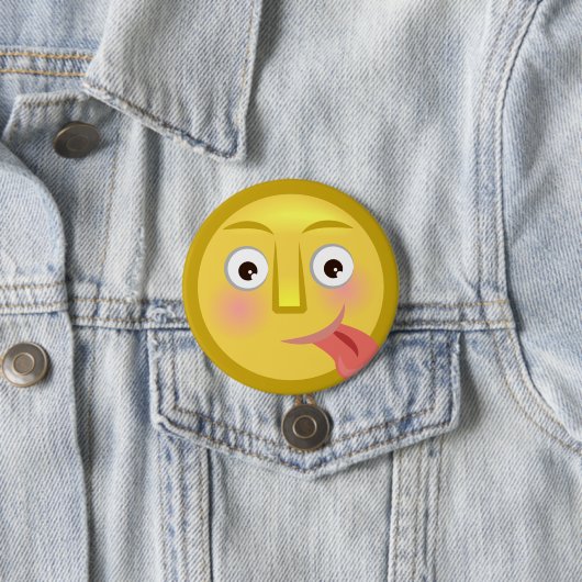 Tongue Out Emoji Funny Goofy Face Button (Beispiel)