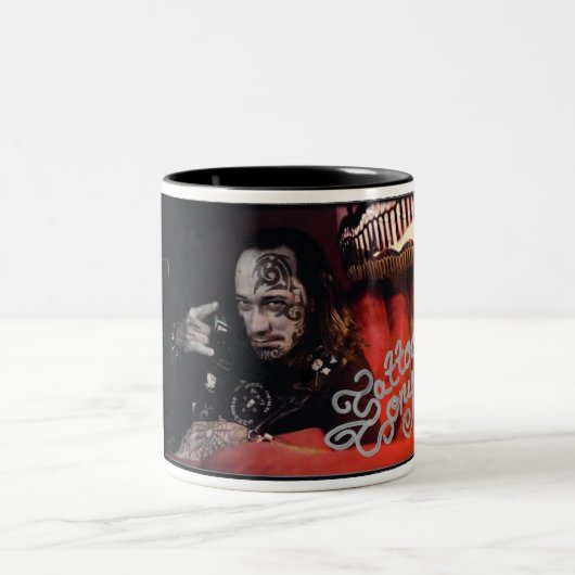 tony signierte Kaffeetasse der Tätowierung (Mittel)
