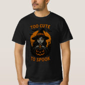 Too Cute to Spook Witch & Pumpkin Design T-Shirt (Vorderseite)