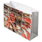 Tools Antiquitätenwerkzeug Rustikal Roter Mann Große Geschenktüte (Rückseite Schrägansicht)